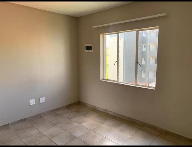 2 BEDROOM PROPERTY TO RENT IN FLEURHOF